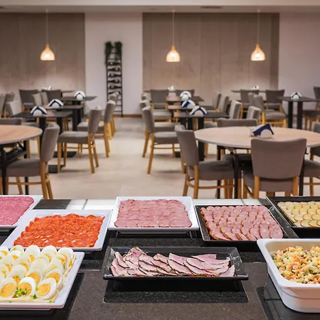 Platino Mare & Apartmanhotel 4*