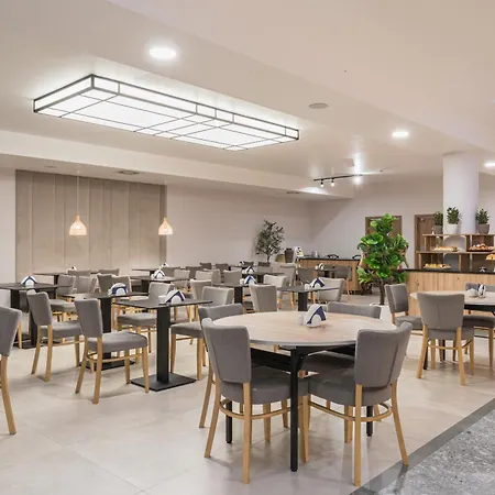 Platino Mare & Apartmanhotel 4*